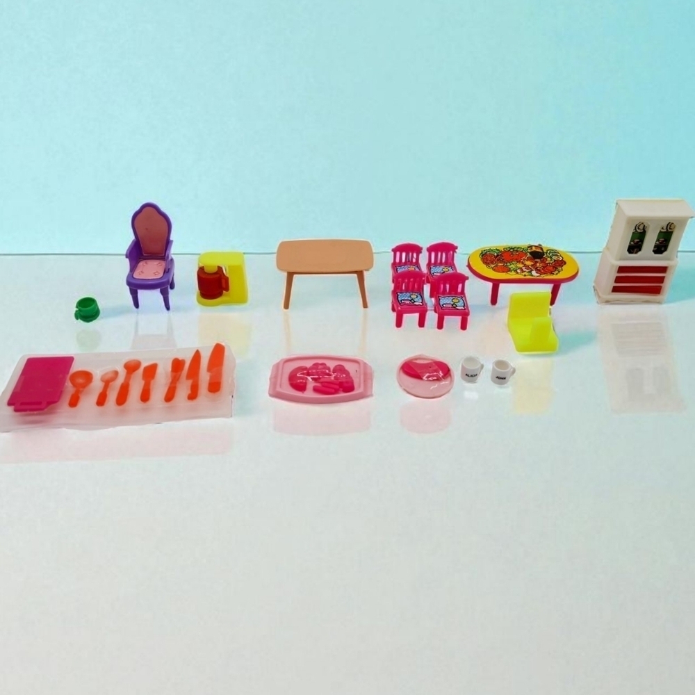 16 PC Vintage Colorful Dollhouse Furniture Set
